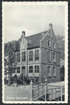 16968 Gezicht op het gemeentehuis (Dorp 182) te Benschop.N.B. De gemeente Benschop is per 1 januari 1989 bij de ...
